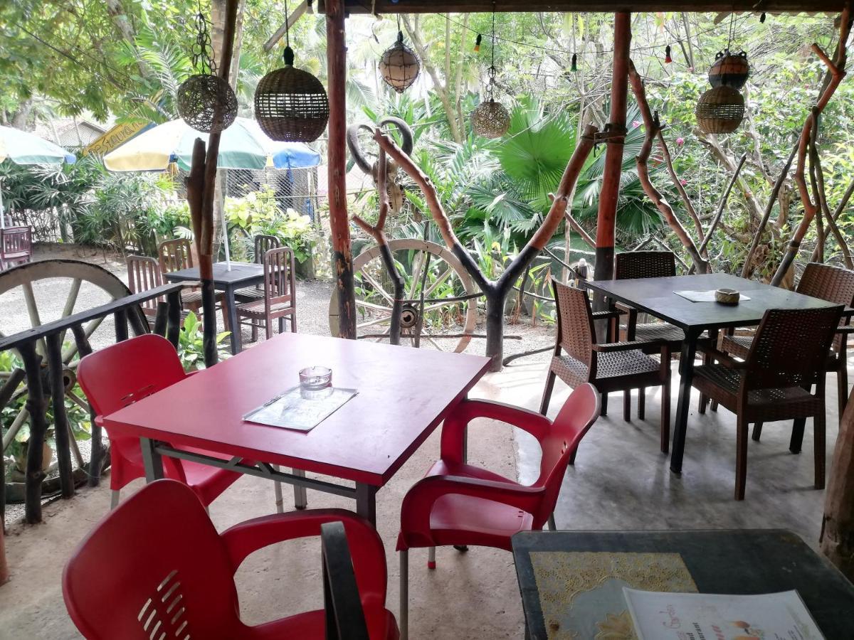 Sea Breeze Garden Hotel Tangalle Exterior foto