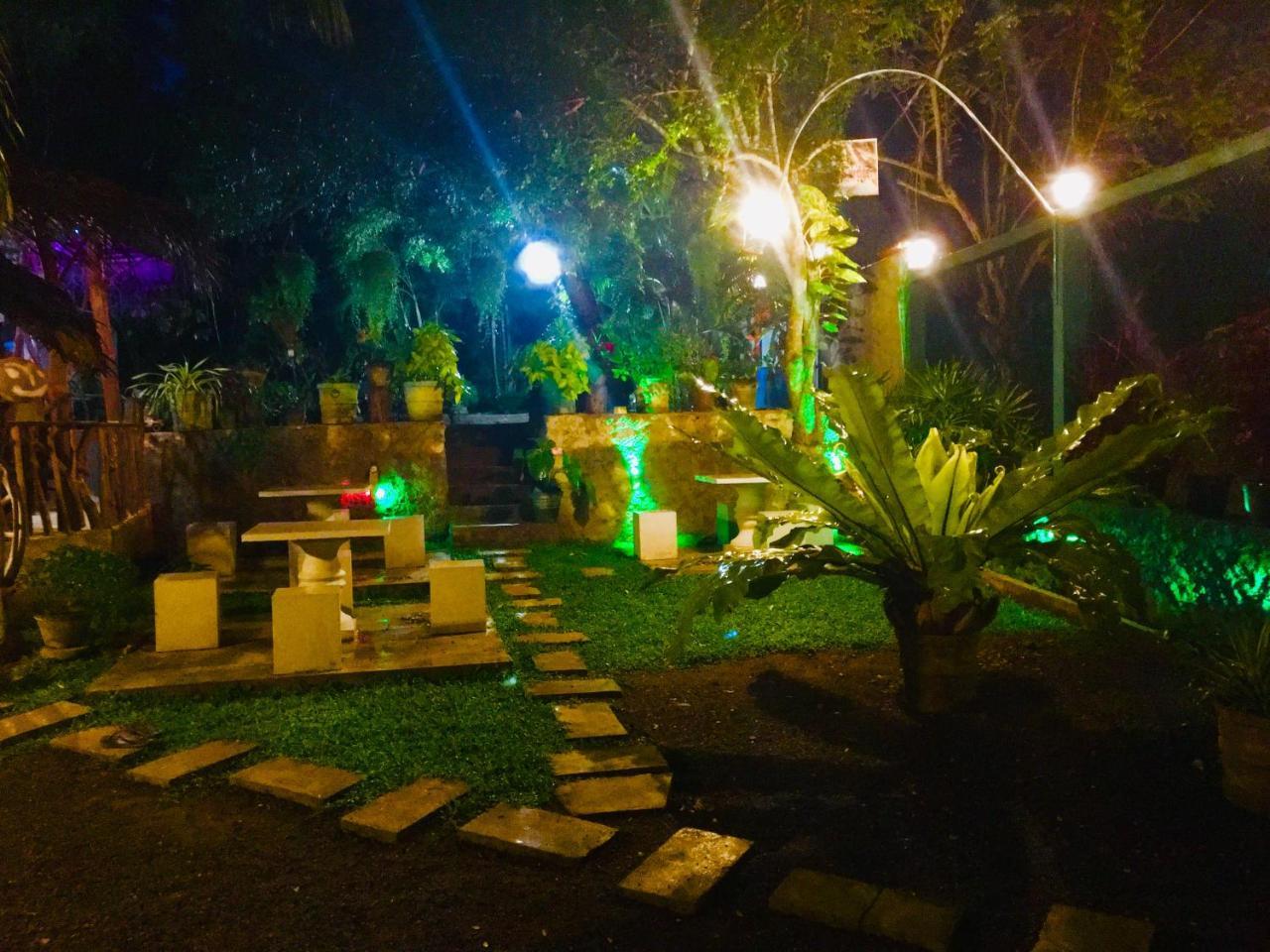 Sea Breeze Garden Hotel Tangalle Exterior foto
